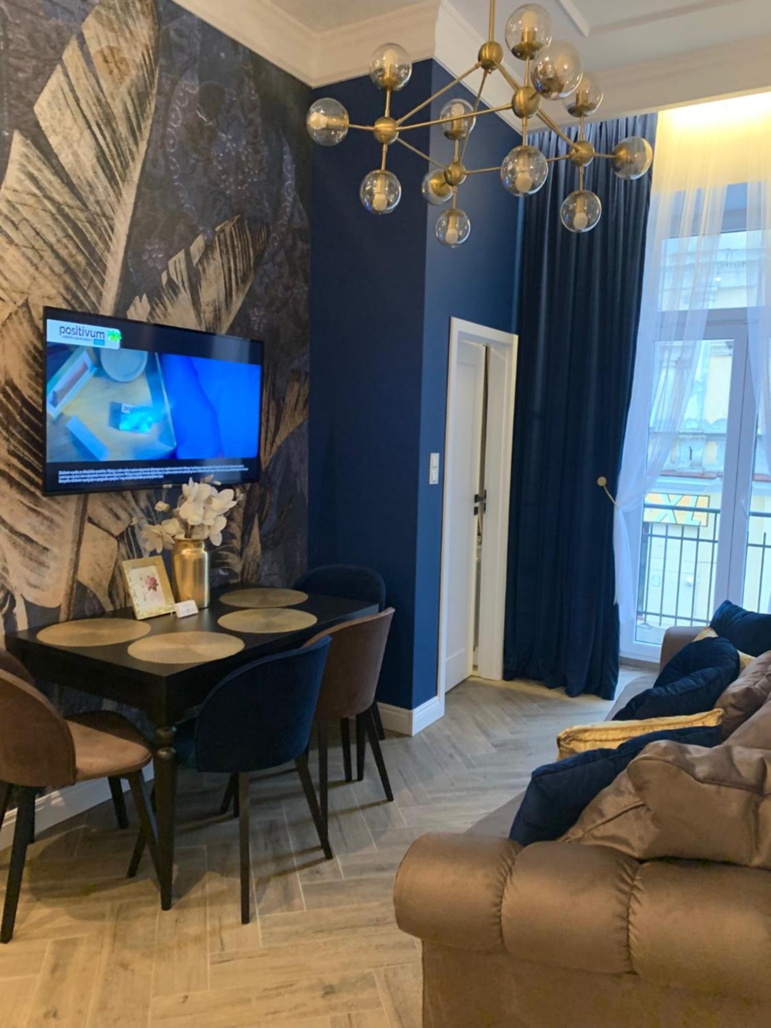 Family Sauna Sienkiewicza: Downtown Retreat With Private Wellness