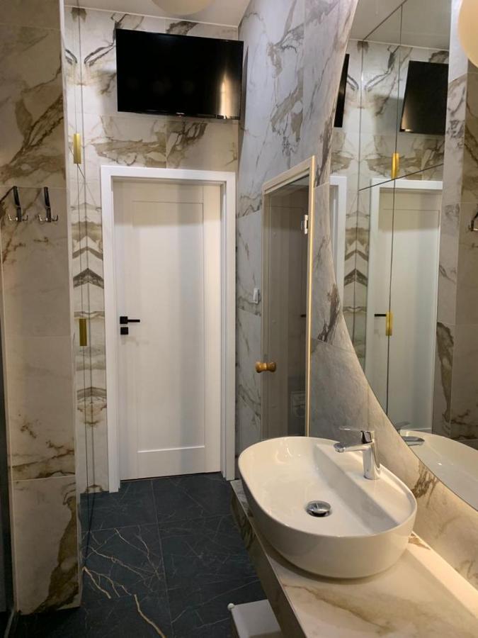 Family Sauna Sienkiewicza: Downtown Retreat With Private Wellness Apartment