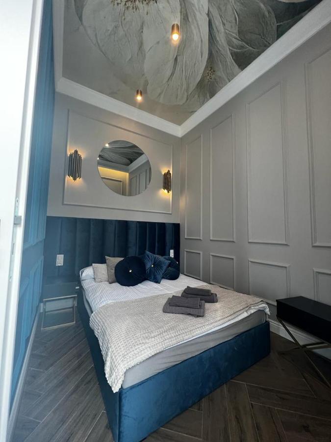 Family Sauna Sienkiewicza: Downtown Retreat With Private Wellness Apartment *