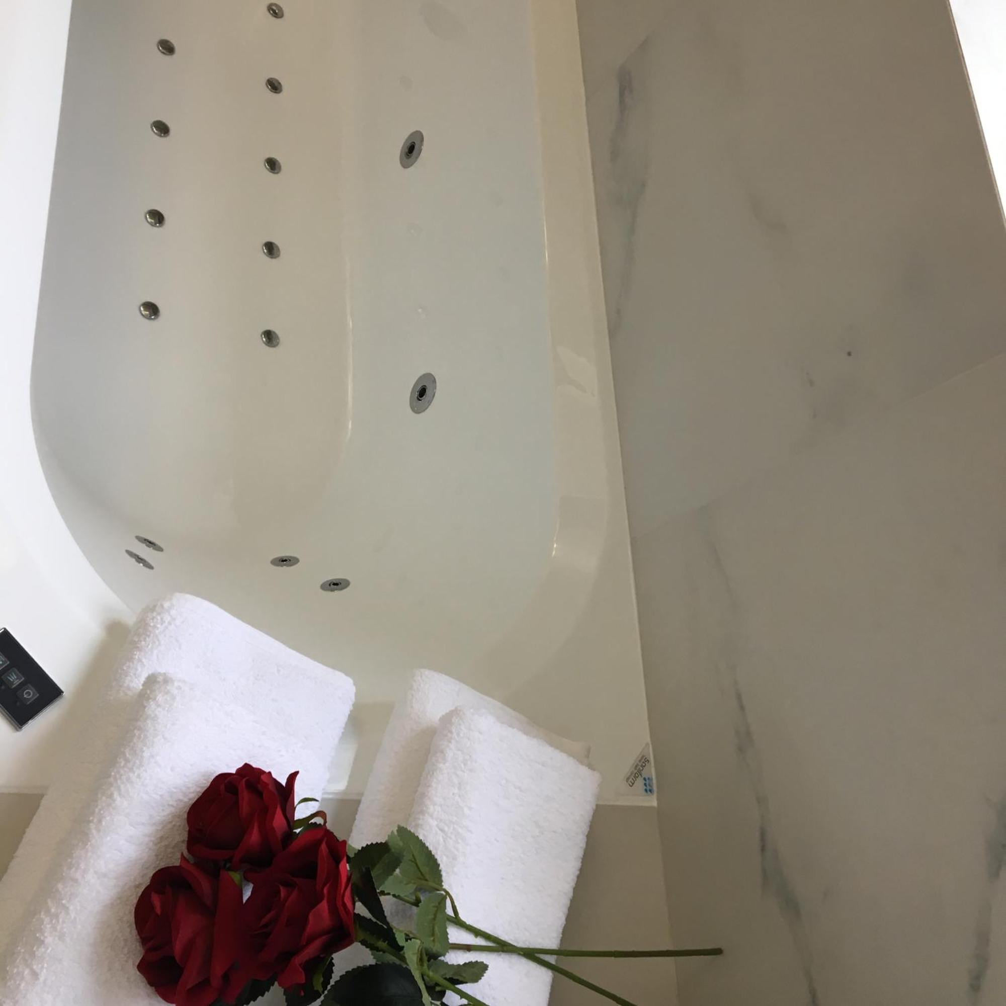 Apartment Family Sauna Sienkiewicza: Downtown Retreat With Private Wellness